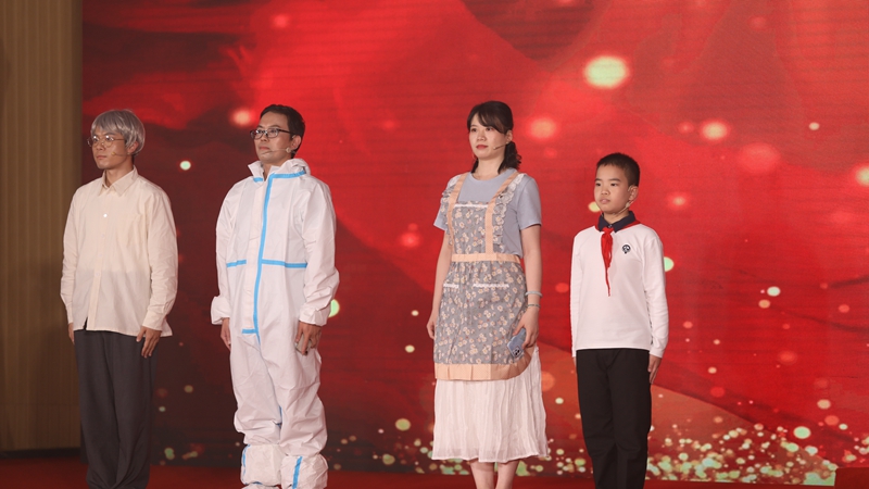 2-情景劇《為農(nóng)服務(wù)，一直在路上》_副本.jpg