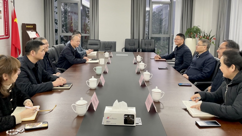 省農(nóng)業(yè)農(nóng)村廳黨組成員、省畜牧農(nóng)機(jī)發(fā)展中心主任駱健民到浙江農(nóng)合調(diào)研